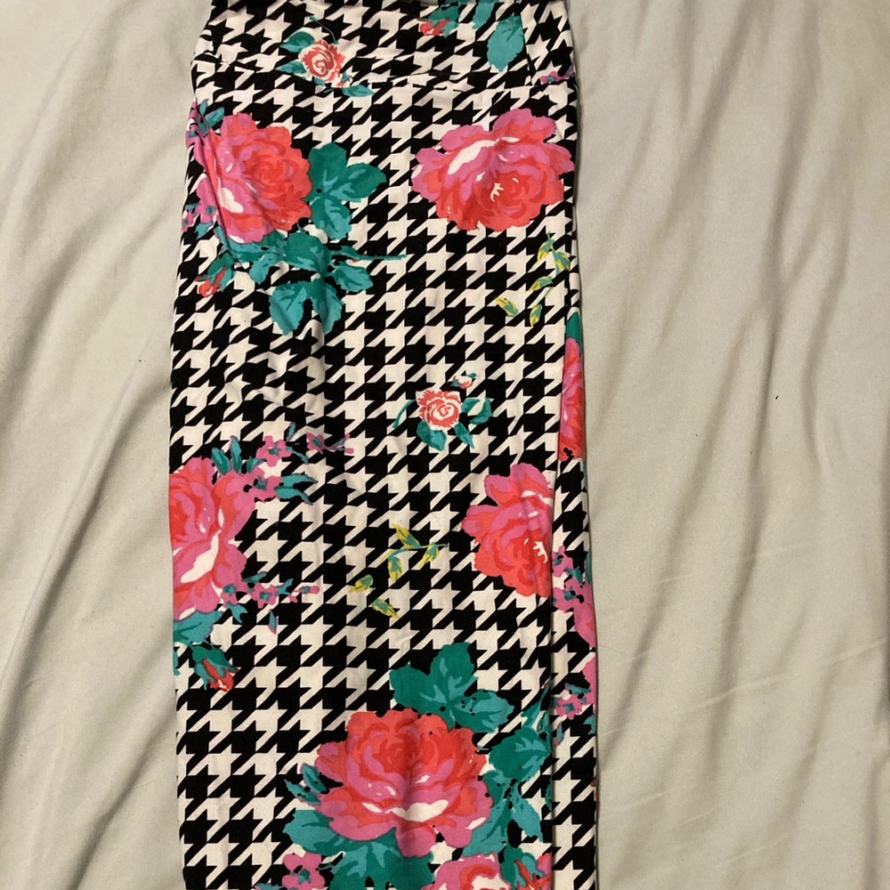 Lularoe Floral Houndstooth Leggings Size TC2